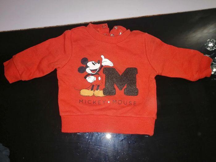 Sweat mickey 1 mois