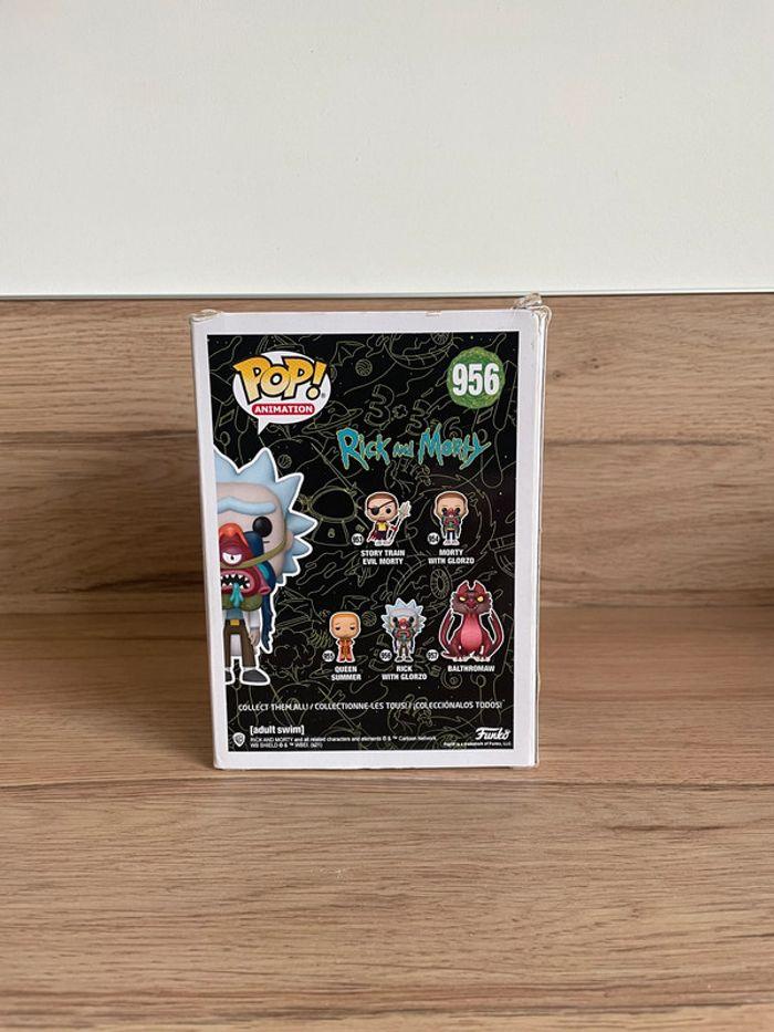 Figurine Funko Pop Rick et Morty : Rick with Glorzo 956 - photo numéro 3