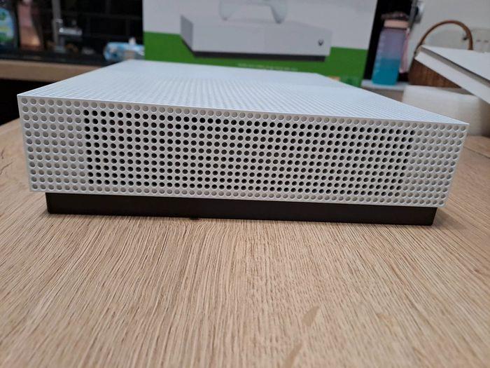 XBOX One S All digital - photo numéro 9