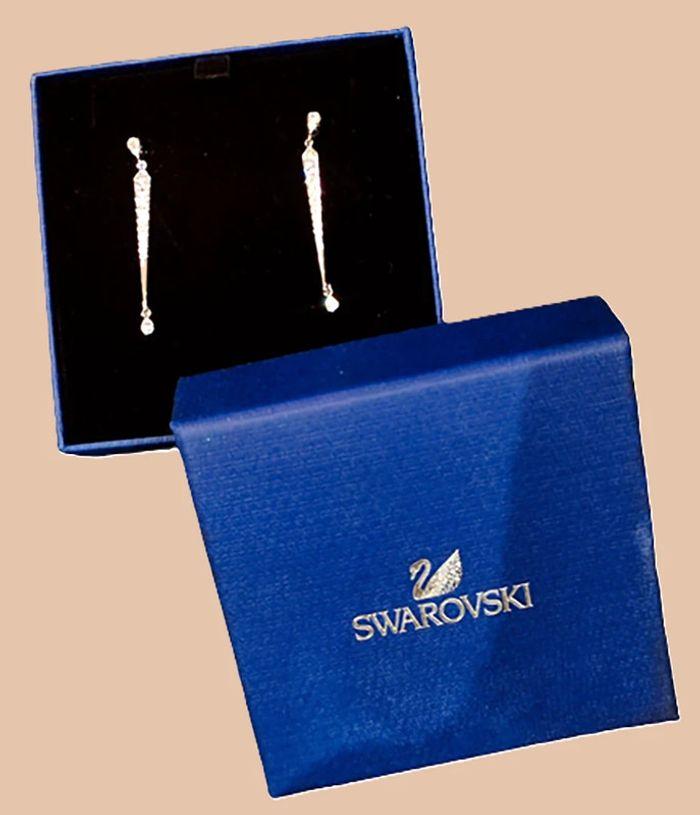 Boucles d'oreilles pendantes Swarovski neuves - photo numéro 1