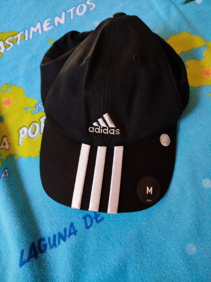 Casquette Adidas neuve M - photo numéro 1