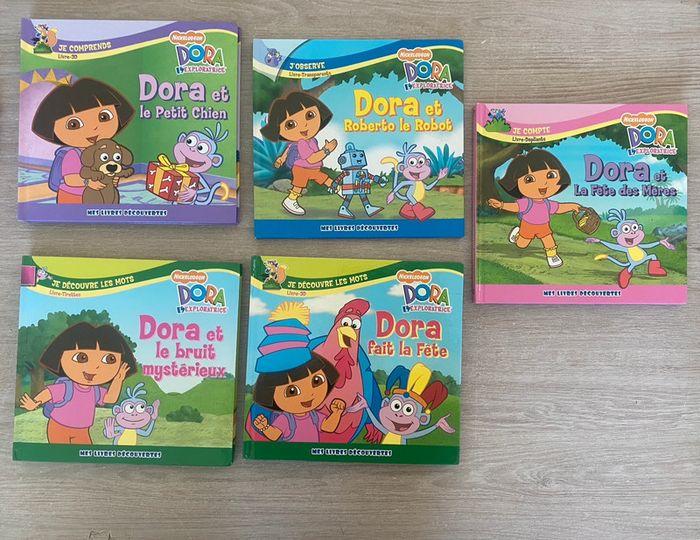 Livres dora l’exploratrice