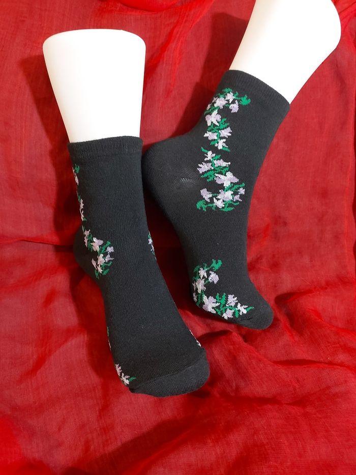 Lot de 5 paires de chaussettes élégantes thème fleuri - photo numéro 3