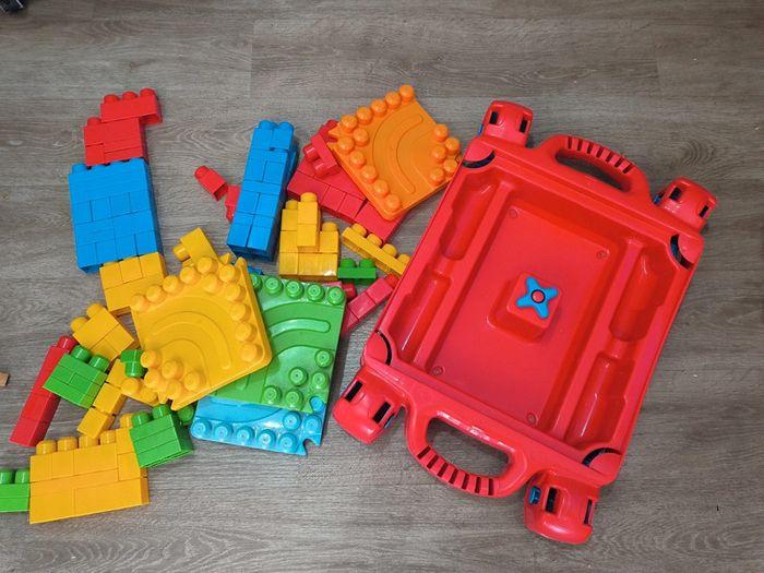 Méga bloks table de jeu pliable avec briques style Lego - photo numéro 7