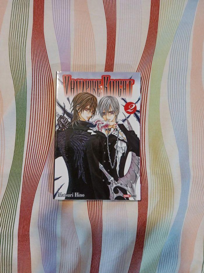 lot 2 mangas"Vampire Knight" - photo numéro 6