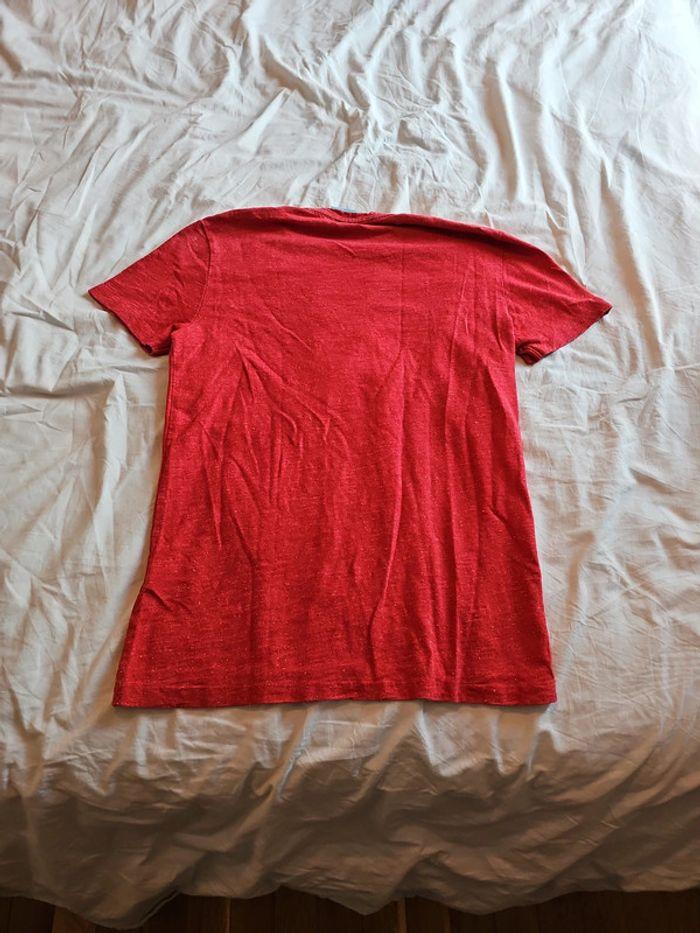 Tee shirt rouge - photo numéro 6