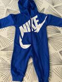 Combinaison bébé Nike 9 mois