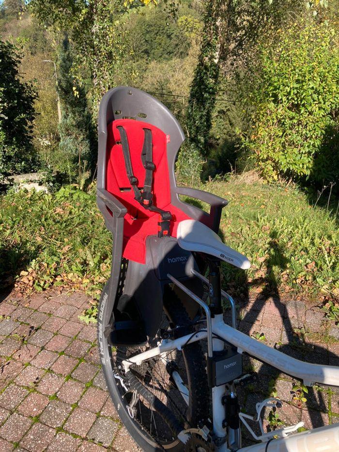 Siège porte bébé vélo de 9 mois à 22 kilo - photo numéro 1