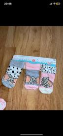 Lot chaussettes 3-12 mois taille 15-18 Disney baby