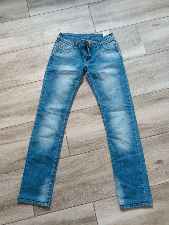 Jeans Diesel 30 - photo numéro 1