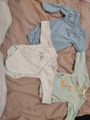 Lot de 3 Bodies taille 1 moi