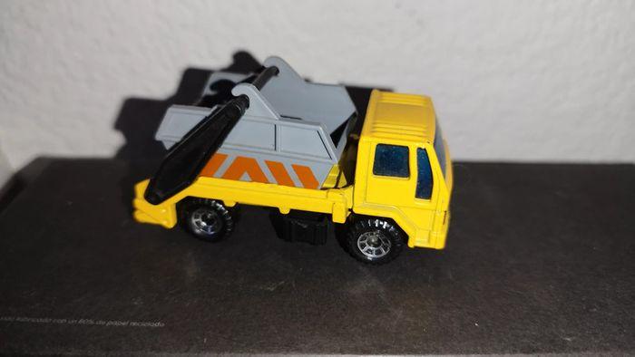 Camion MB70 1/74 Matchbox Ford cargo skip truck 1986 vintage rare voiture - photo numéro 1