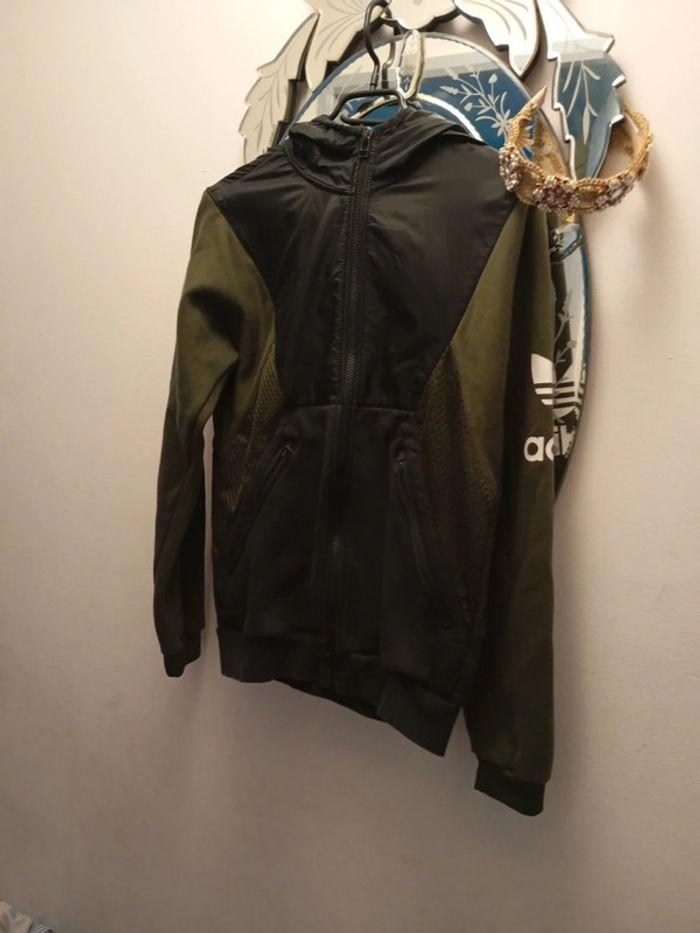 Superbe veste adidas xs - photo numéro 1