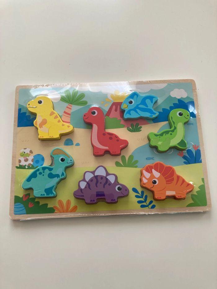 Puzzle bois dinosaures neuf - photo numéro 1