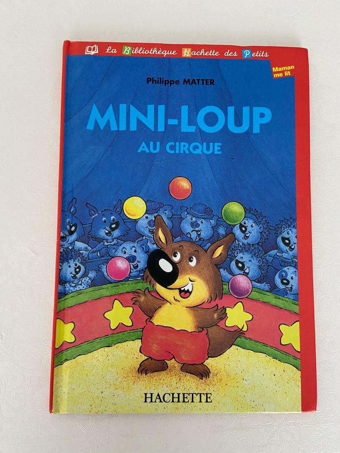 Livre mini loup au cirque - photo numéro 1