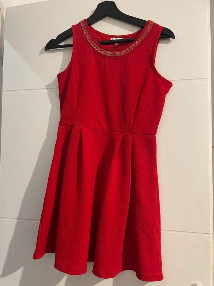 Robe rouge - photo numéro 1