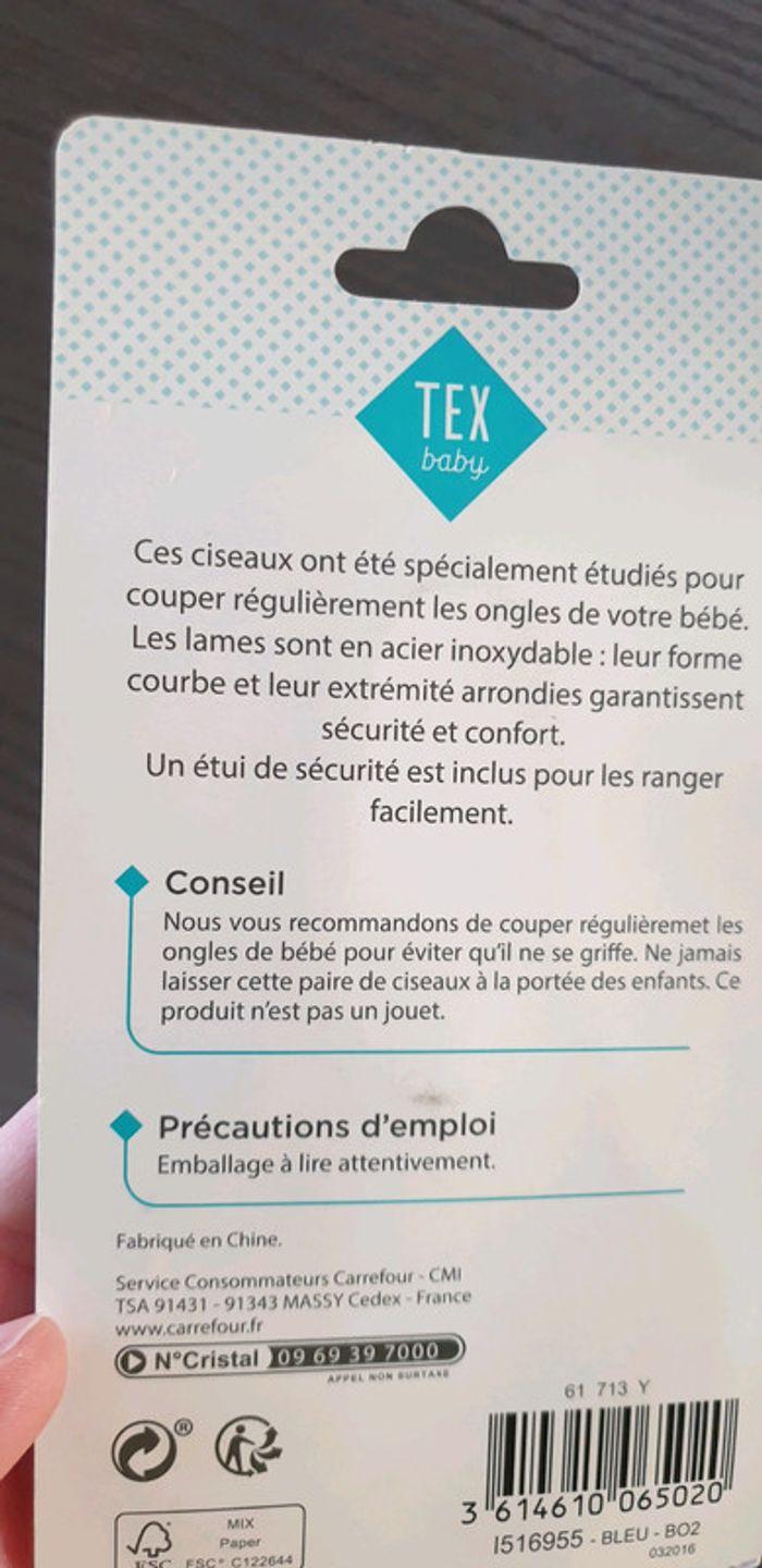 Ciseaux à ongles bouts ronds avec étui de protection neuf - photo numéro 2