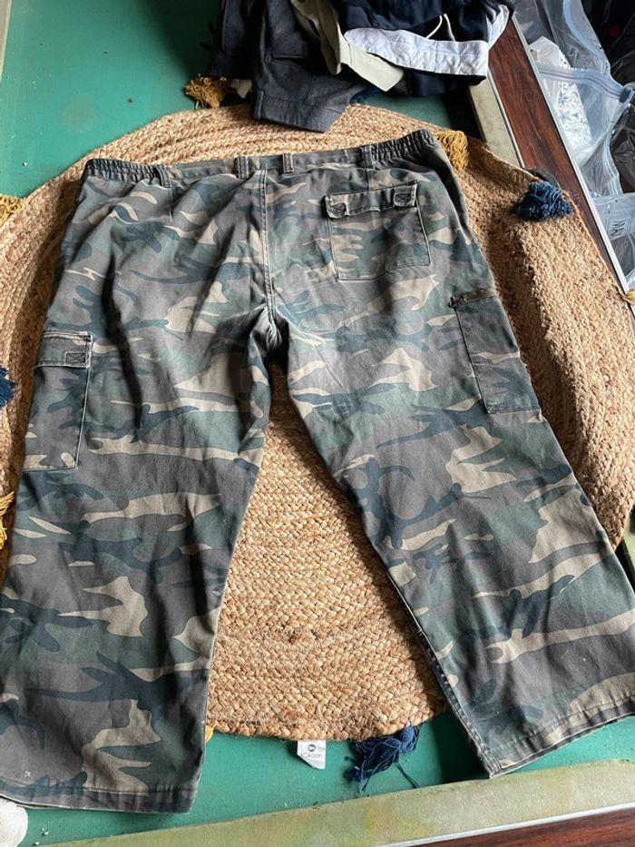 Pantalon ou pantacourt motif militaire taille 4xl - photo numéro 4