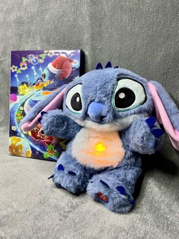 Peluche lumineuse Disney Stitch qui respire + Calendrier de l’Avent de noël Disney Stitch - photo numéro 7