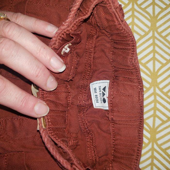 Pantalon bordeaux tape à l'œil 18 mois très bon état - photo numéro 2