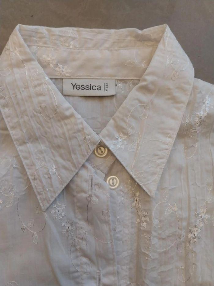 Chemise blanche avec motif brode T40 - photo numéro 3