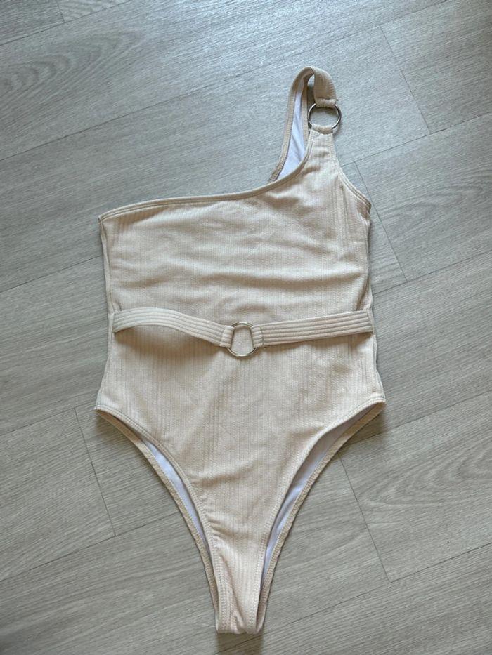 Maillot de bain asymétrique - photo numéro 1