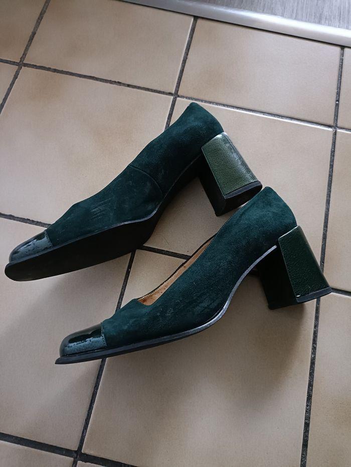 Chaussures femme taille 39 en daim couleur vert - photo numéro 2