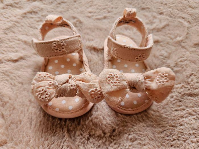 CHAUSSURES NEUVES  BÉBÉ FILLE - photo numéro 8