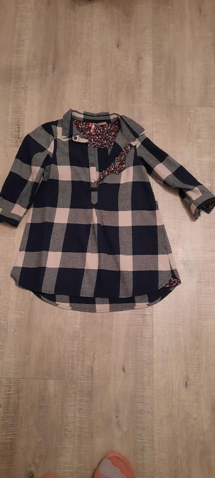 Lot vêtements fille 4 ans - photo numéro 1