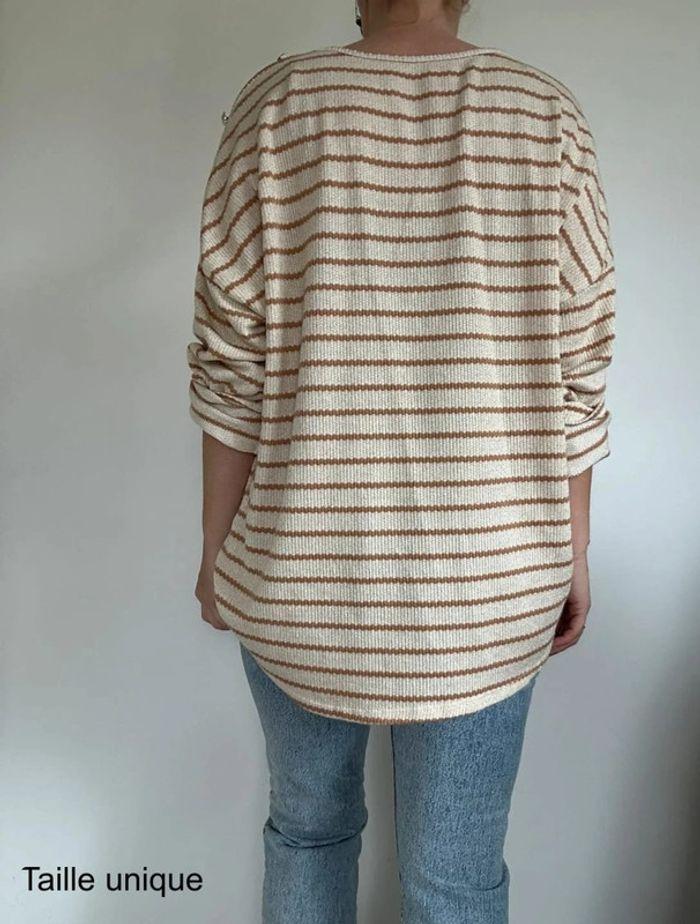 Pull marinière beige et marron – Rayures classiques, taille unique (36-42), très bon état 💖 - photo numéro 5