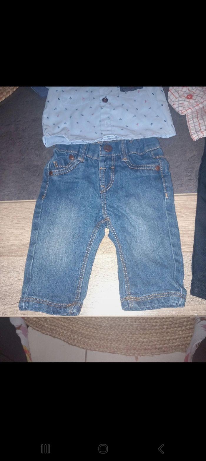 Lot 2 chemises, 1 jean et 1 pantalons 3 mois - photo numéro 3