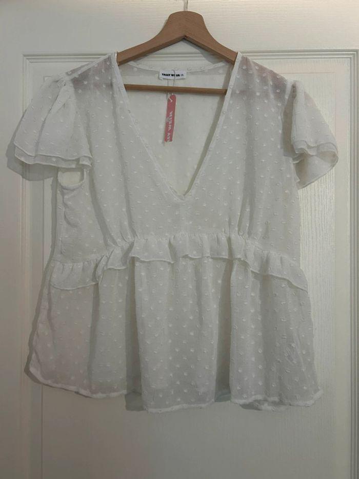 Blouse manches courtes blanche a plumetis taille XL - photo numéro 1