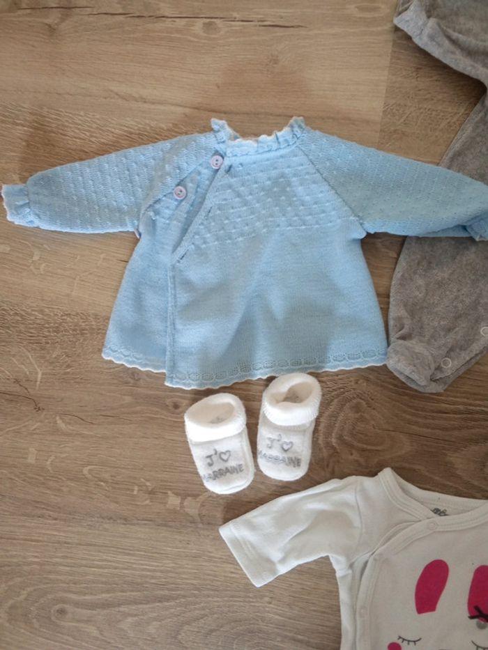 Lot vêtements naissance fille - photo numéro 3