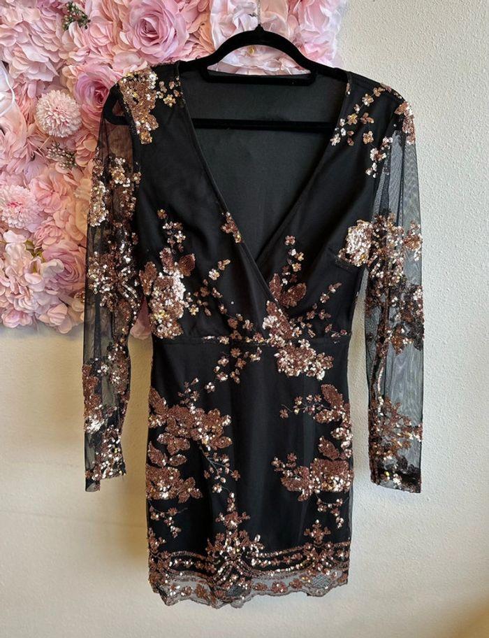 Robe noire chic à sequins rose clair, taille 36 - photo numéro 1