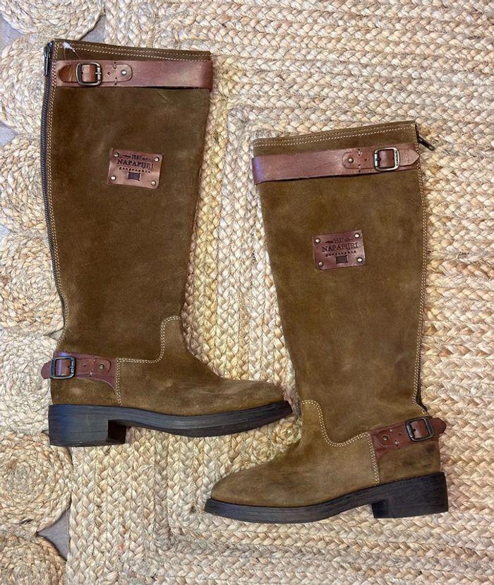 Bottes cavalières Napapijri en cuir daim marron neuves, taille 37 - photo numéro 1