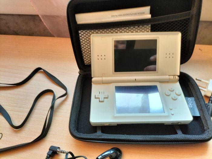 Nintendo ds lite avec R4 gold - photo numéro 6