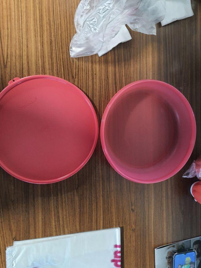 Boîte tupperware  2 litres - photo numéro 1