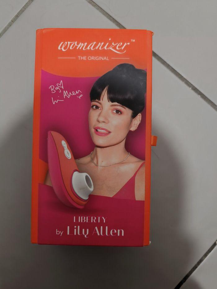 Womanizer Lily Allen - photo numéro 1