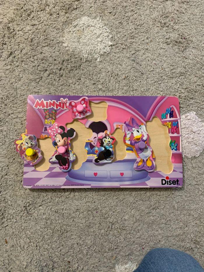 Puzzle 5 pièces encastrables Minnie, de la marque Diset en très bon état - photo numéro 3