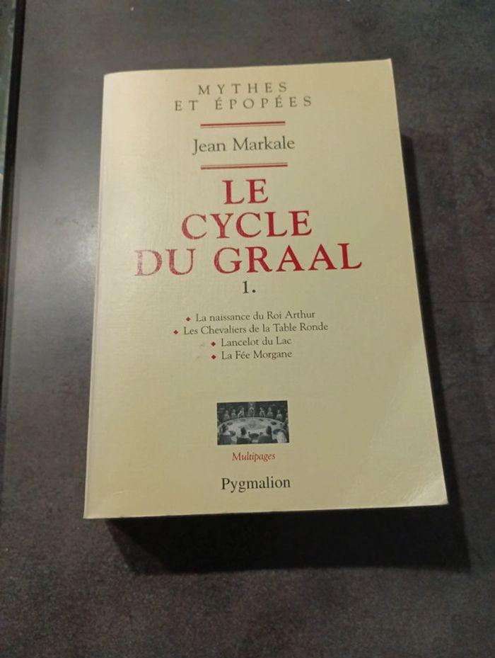 Le cycle du Graal tome 1 - photo numéro 1