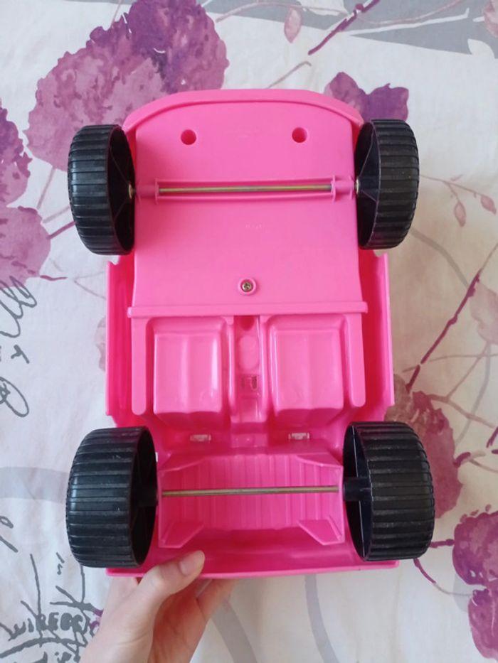 Voiture barbie rose. - photo numéro 3