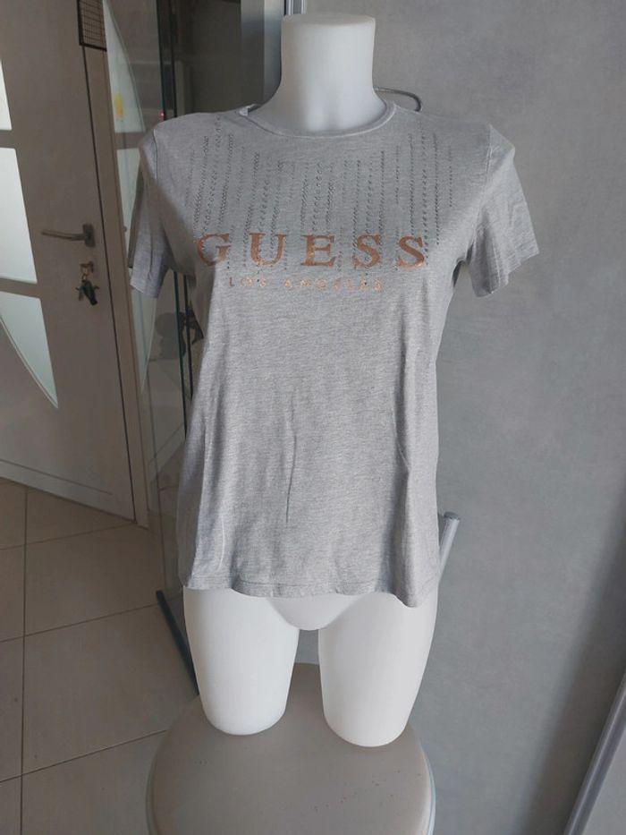 Tee-shirt gris guess - photo numéro 1