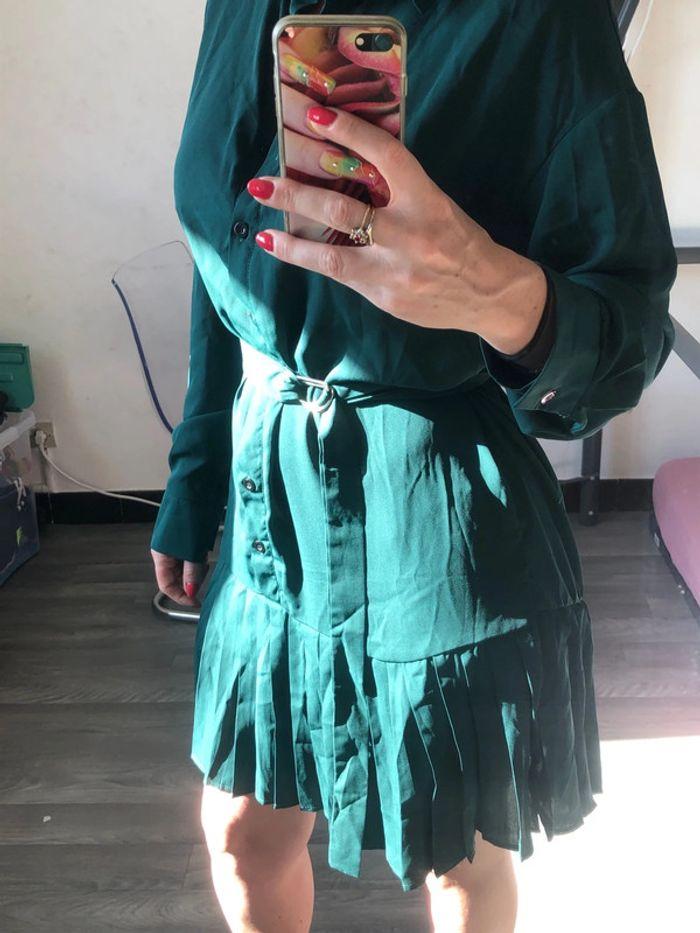 Robe courte verte - photo numéro 3