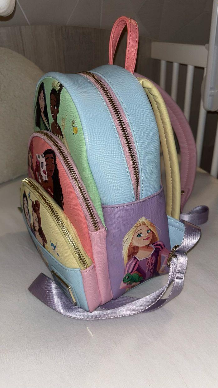 Sac Loungefly Princesse Friends Disney - photo numéro 6