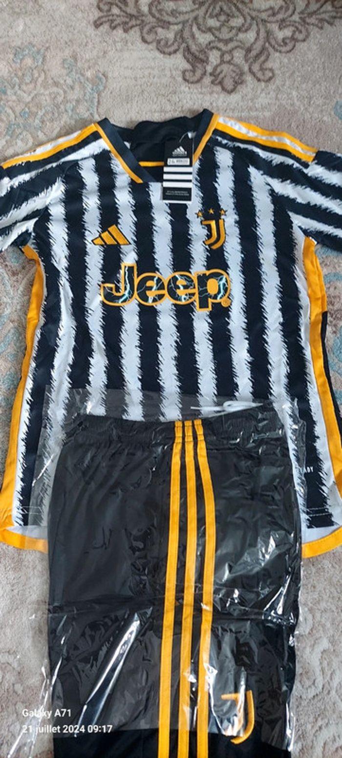 Juventus Maillot domicile 24/25 – Enfant  taille 10-11 ANS - photo numéro 6