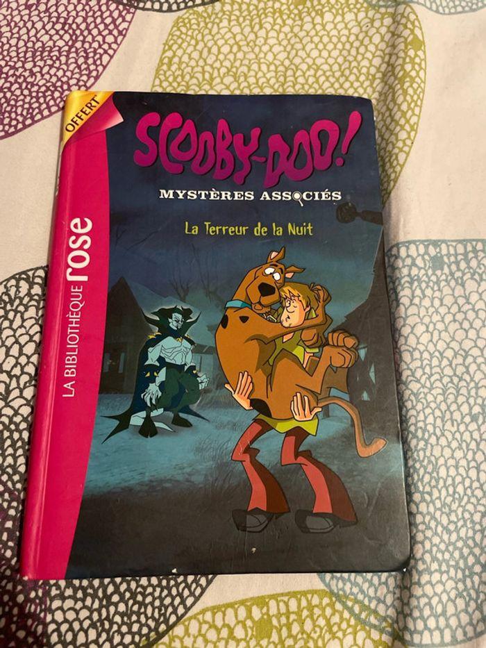 Livre la bibliothèque rose Scooby - doo! - photo numéro 1