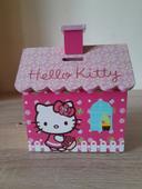 TIRELIRE SANRIO HELLO KITTY