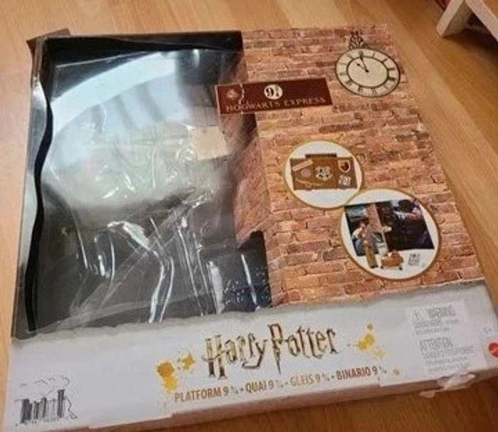 Coffret figurine Harry Potter avec son chariot et sa chouette - photo numéro 6