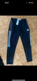 Jogging Homme  Adidas neuf avec etiquettes