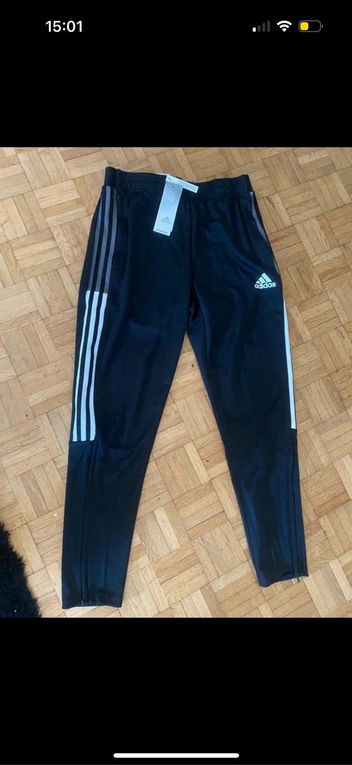 Jogging Homme  Adidas neuf avec etiquettes - photo numéro 1